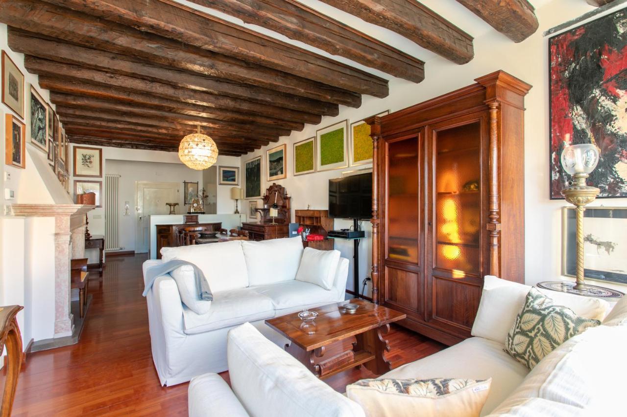 Ca' Al Giglio - Appartamento Vista Canale เวนิส ภายนอก รูปภาพ
