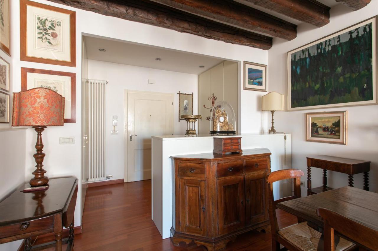 Ca' Al Giglio - Appartamento Vista Canale เวนิส ภายนอก รูปภาพ